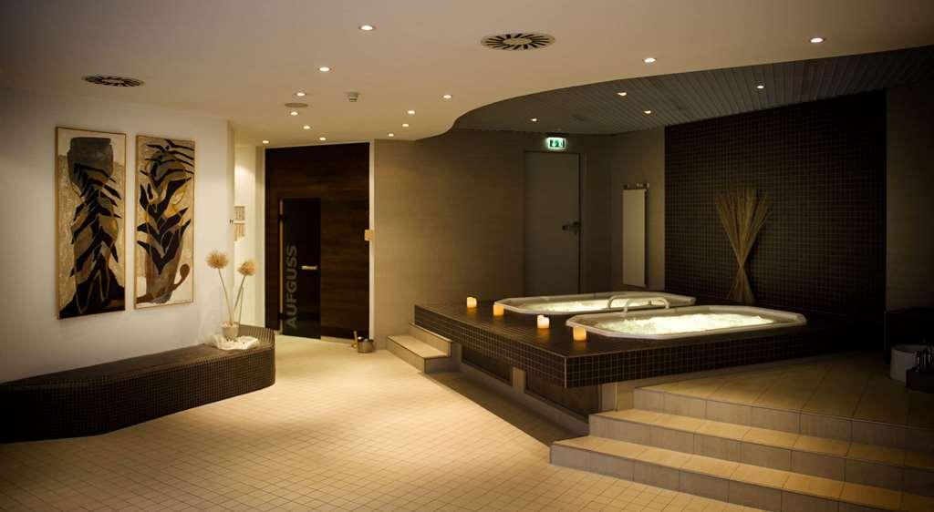 Ramada By Wyndham Hotel 4*