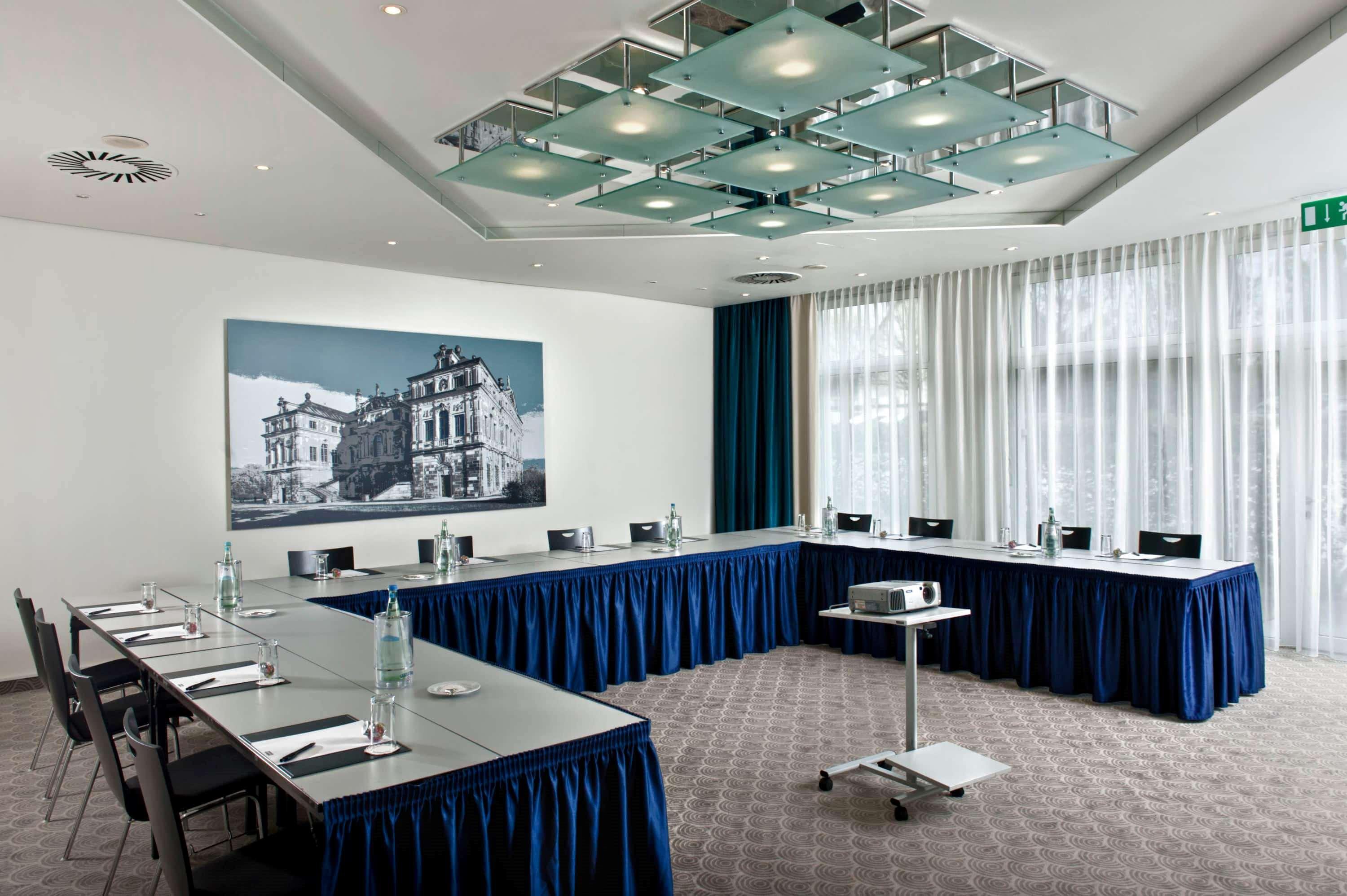 Ramada By Wyndham 4*