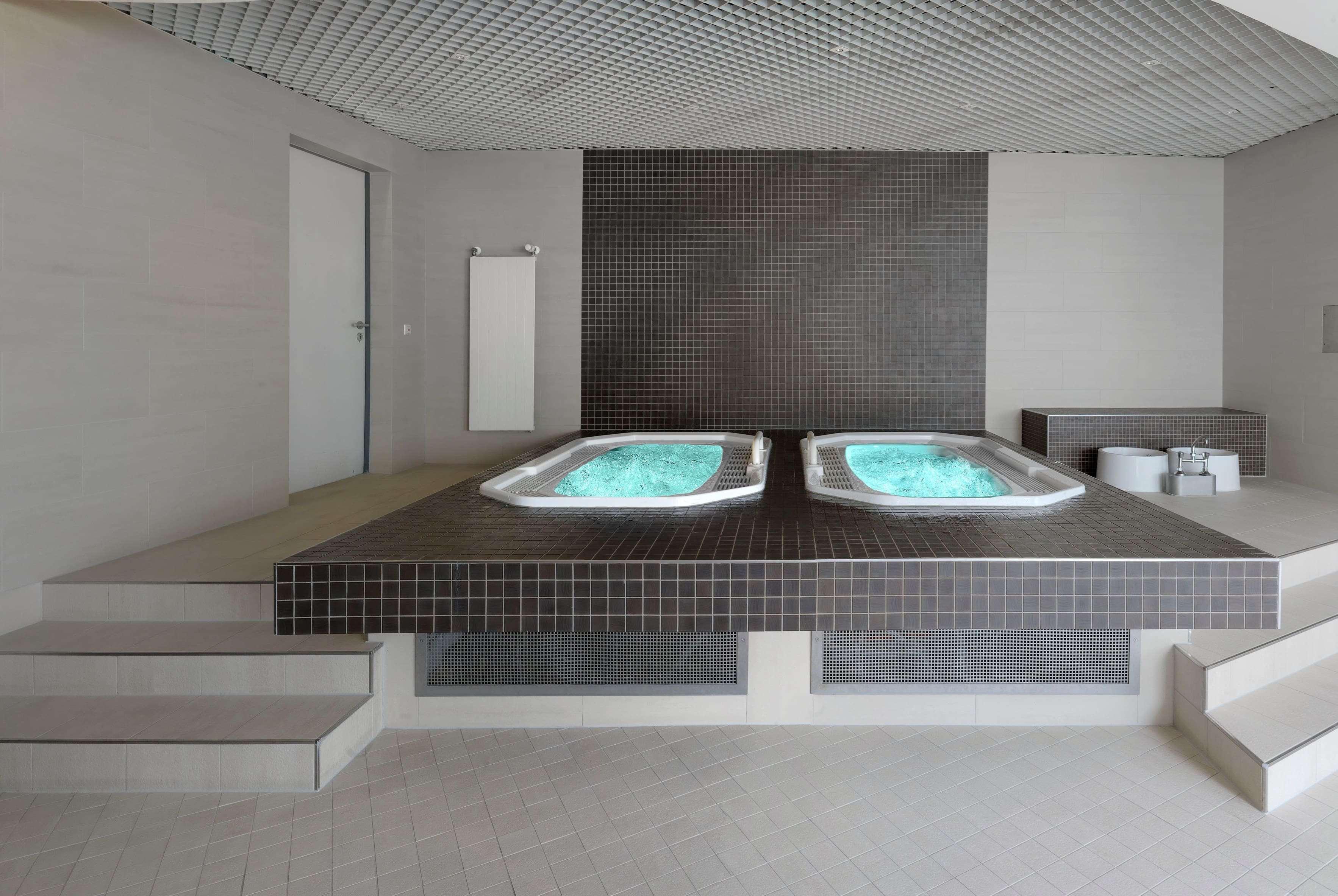 Wyndham Garden Hotel