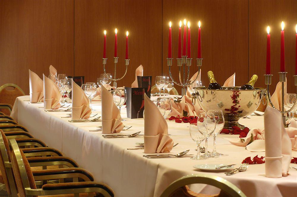 Ramada By Wyndham Отель 4*