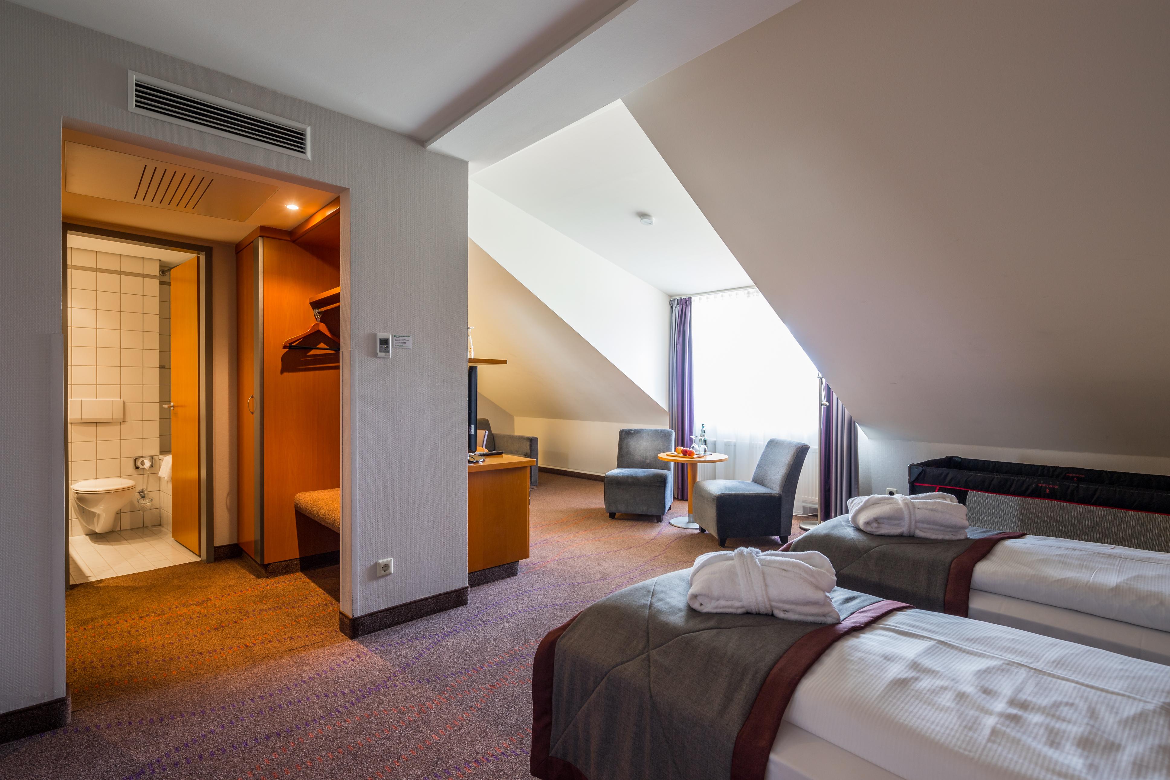 Ramada By Wyndham 4*